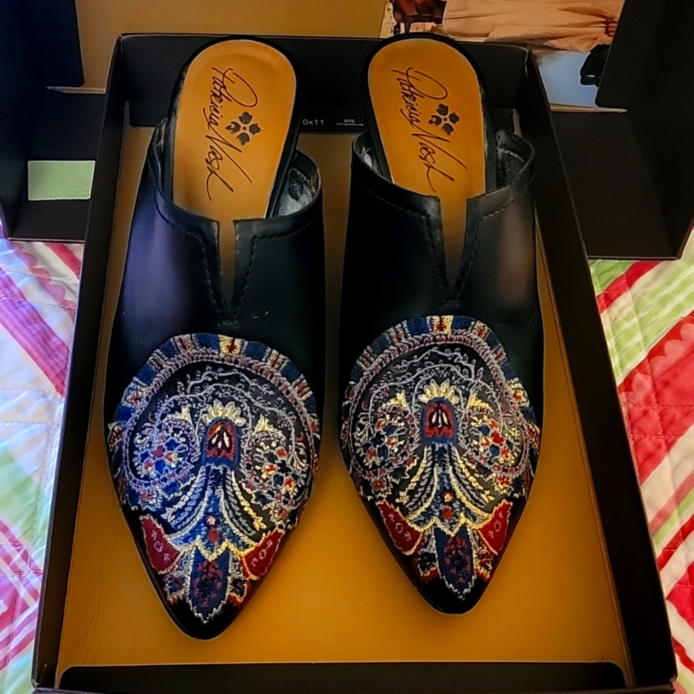 Patricia Nash roberta mules